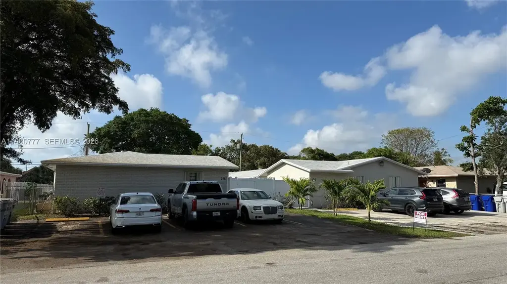 216 Nw 12th St, Pompano Beach