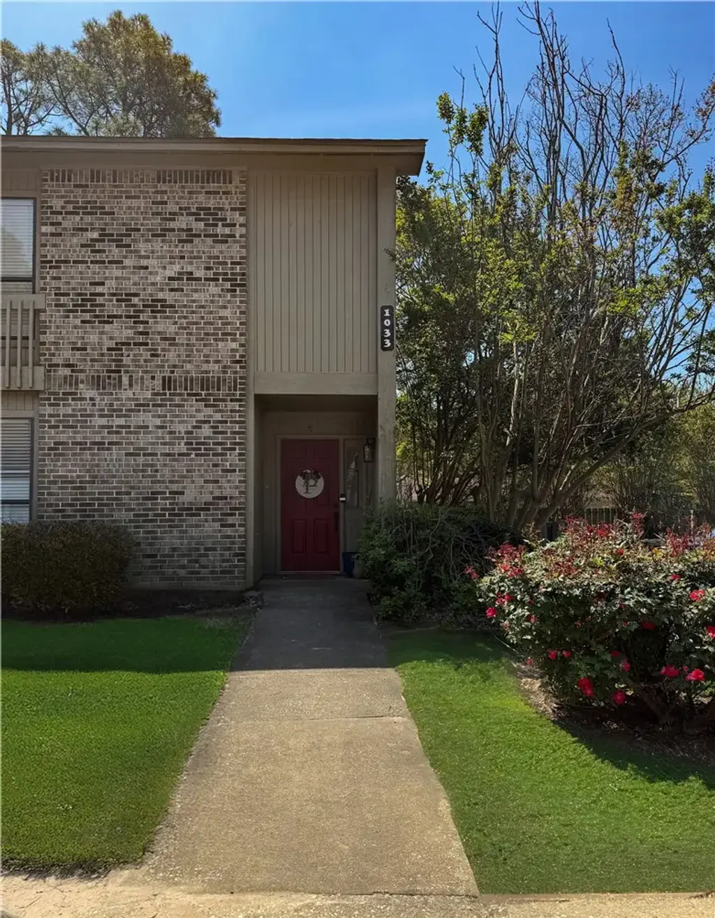 1033 Stonegate Dr E, Auburn