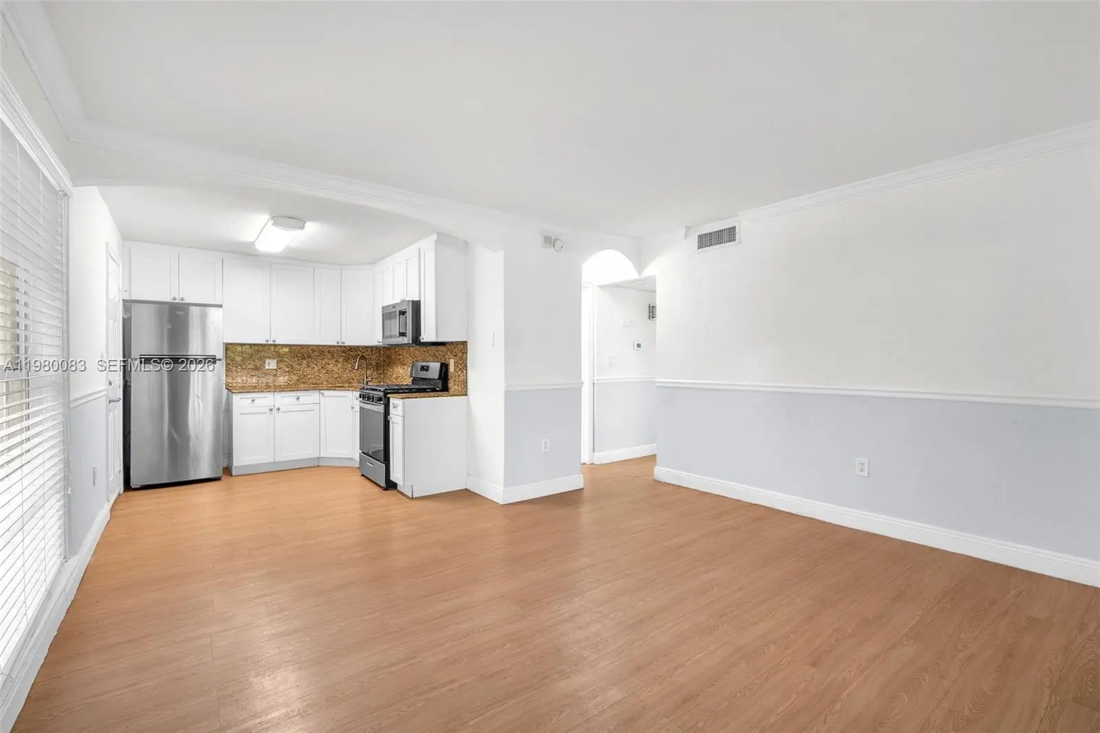 Photo of Listing #A11980083