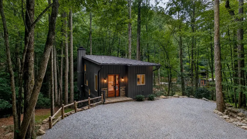 117 Speckled Feather Pass, Sapphire