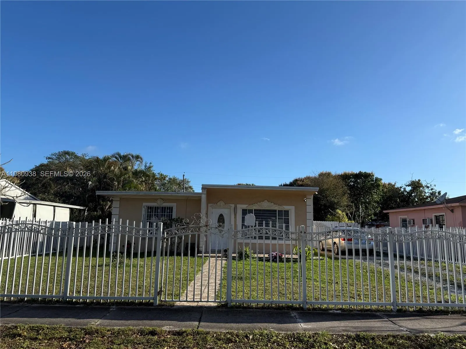 Photo of Listing #A11980938