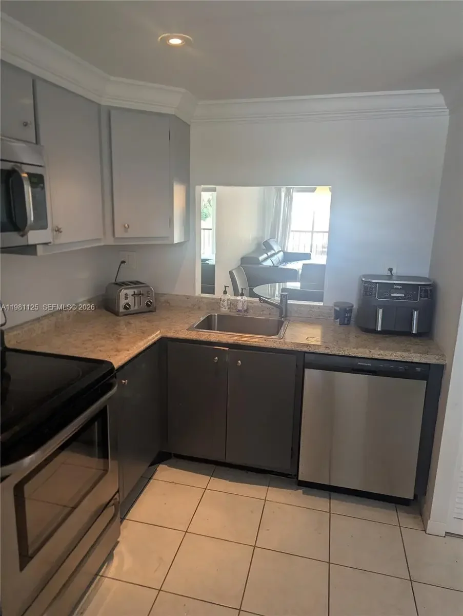 Photo of Listing #A11981125