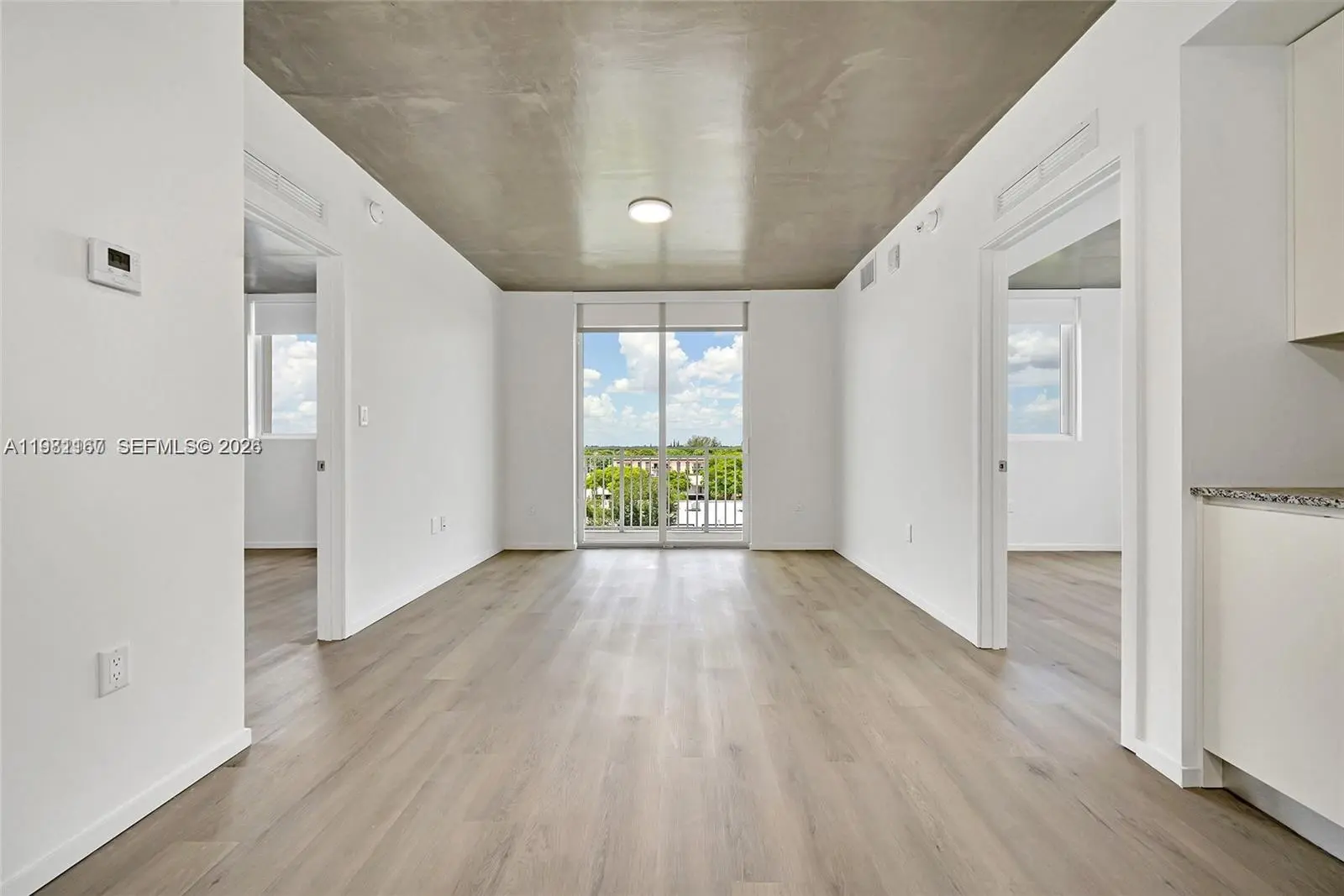 Photo of Listing #A11981167