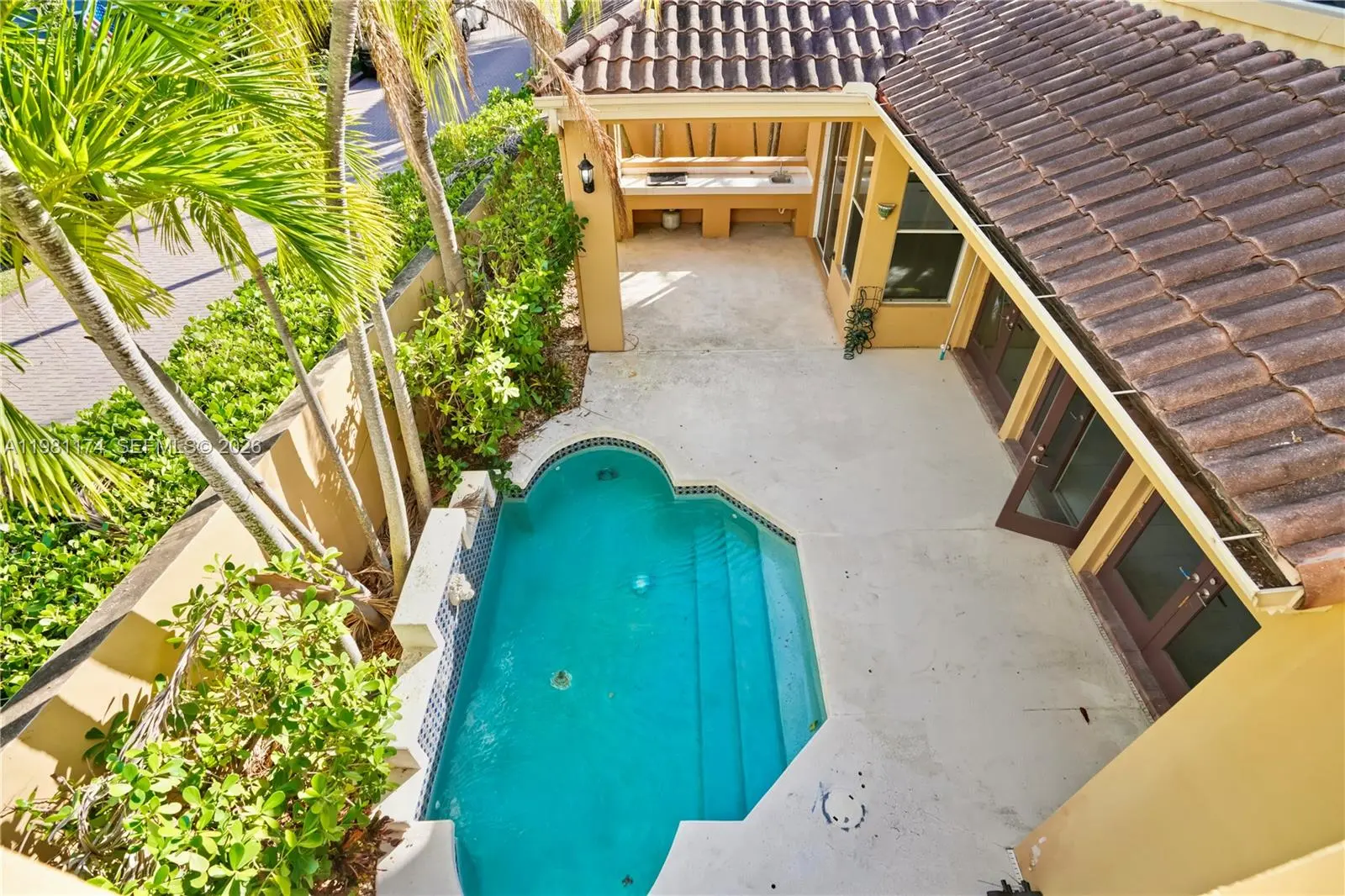 Photo of Listing #A11981174