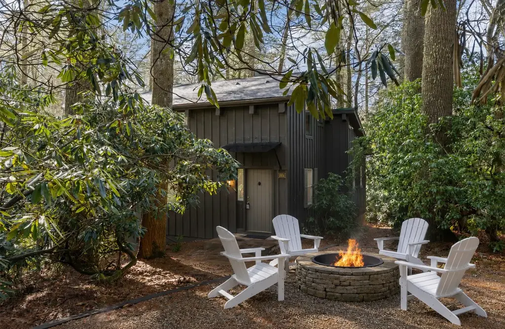 1884 Dillard Road, Highlands