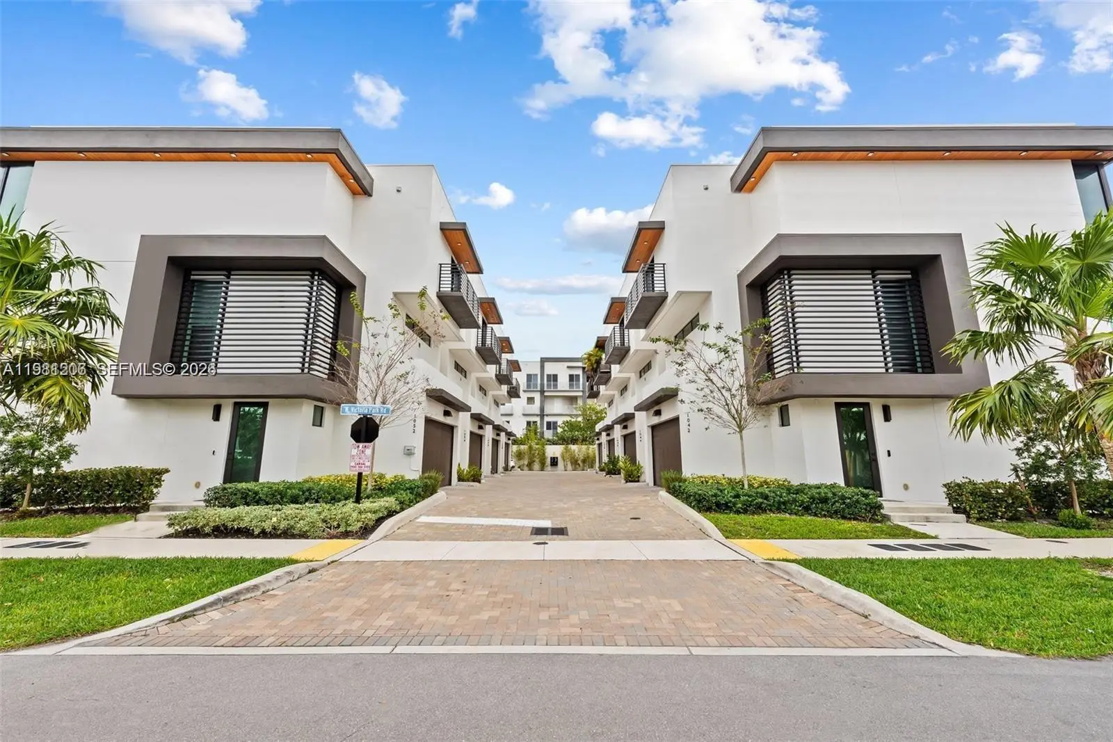 Photo of Listing #A11981206