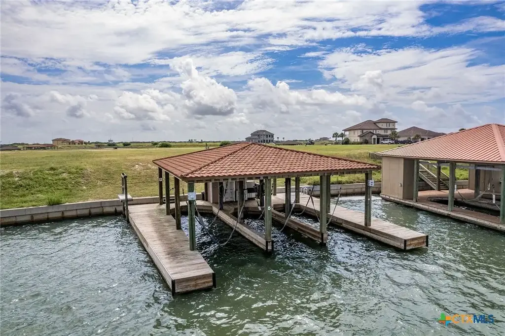 76 Chardonnay Way, Port O'Connor