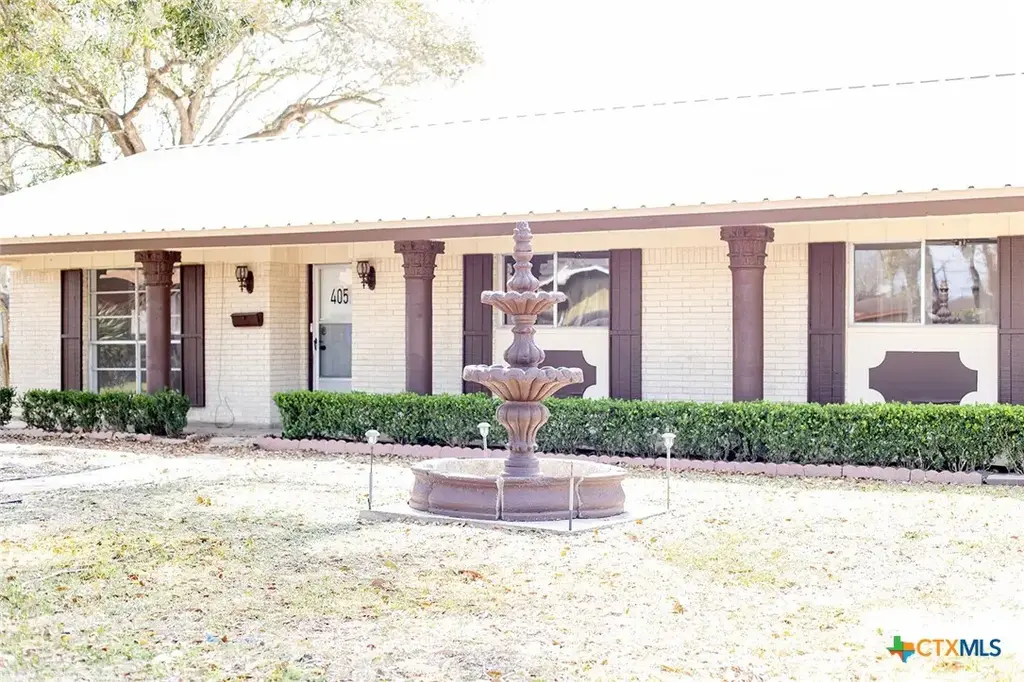 405 Westwood Drive, Port Lavaca