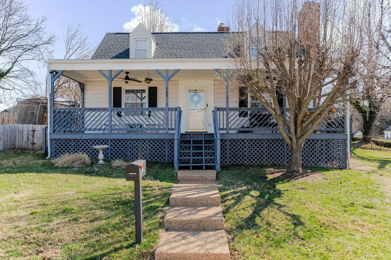 104 Jackson Ave, Elkton