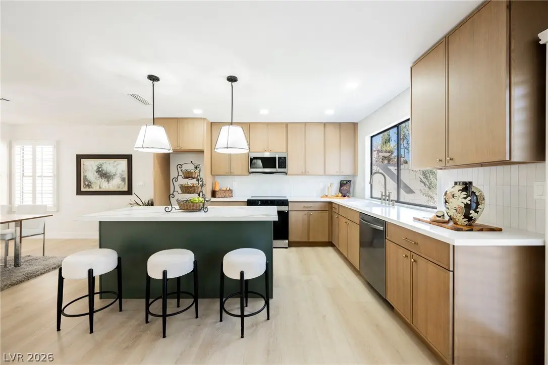 Photo of Listing #2763556