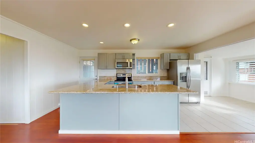 3901 Maunahilu Place, Honolulu