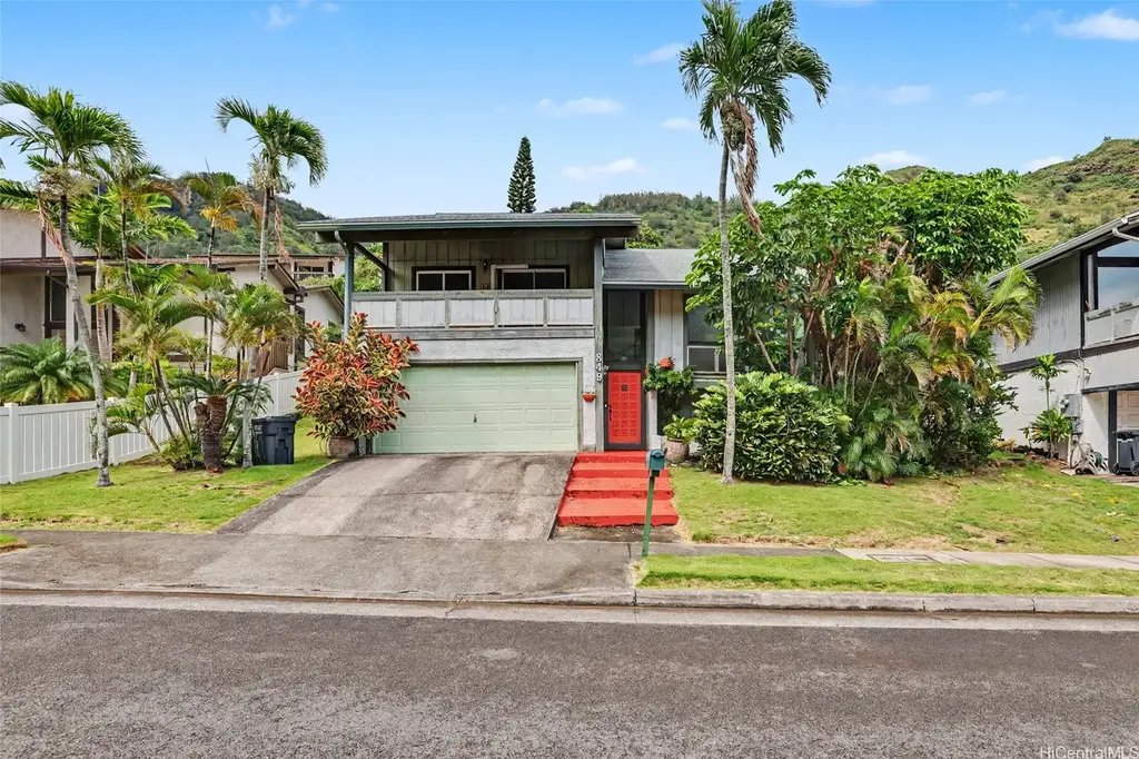 849 Hahaione Street, Honolulu