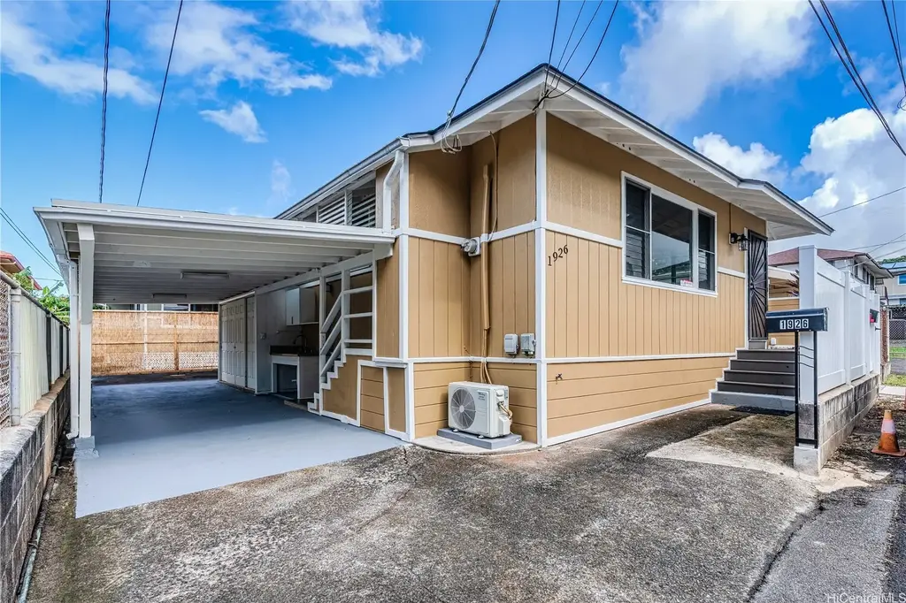 1926 Huina Street # Front House, Honolulu
