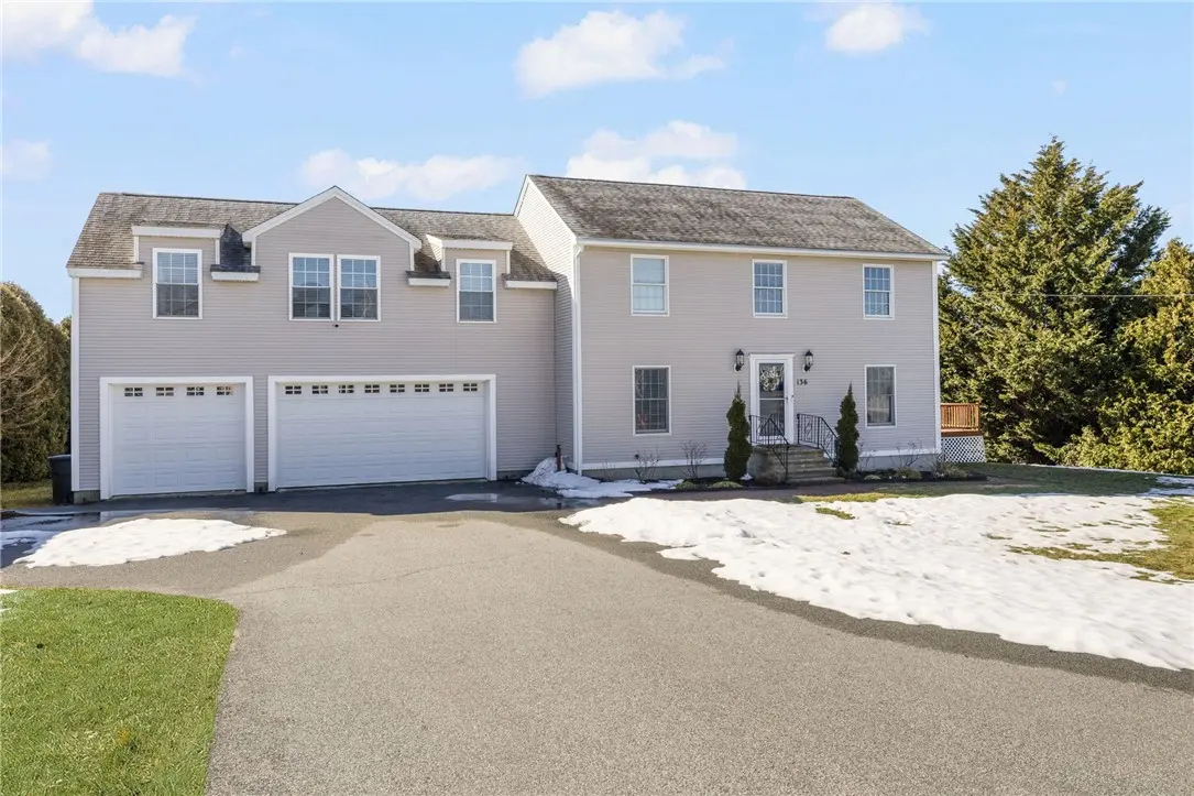 136 Corporate Pl, Middletown