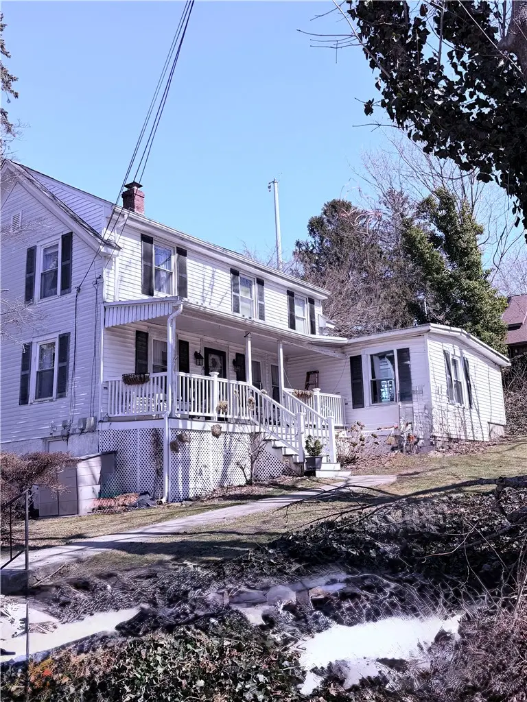 18 Tucker Ave, Tiverton