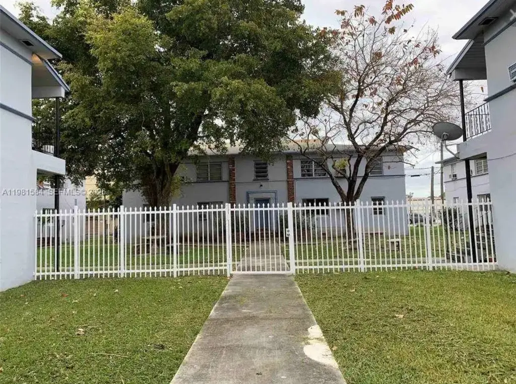 424 Ne 82nd St 4c, Miami