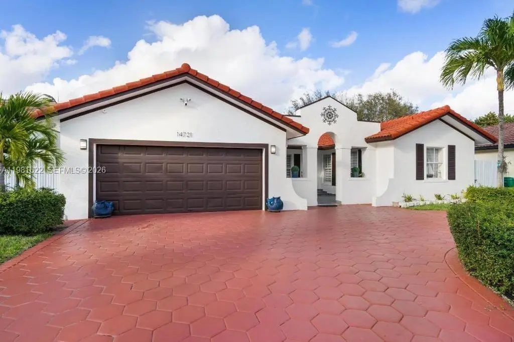 Photo of Listing #A11981622