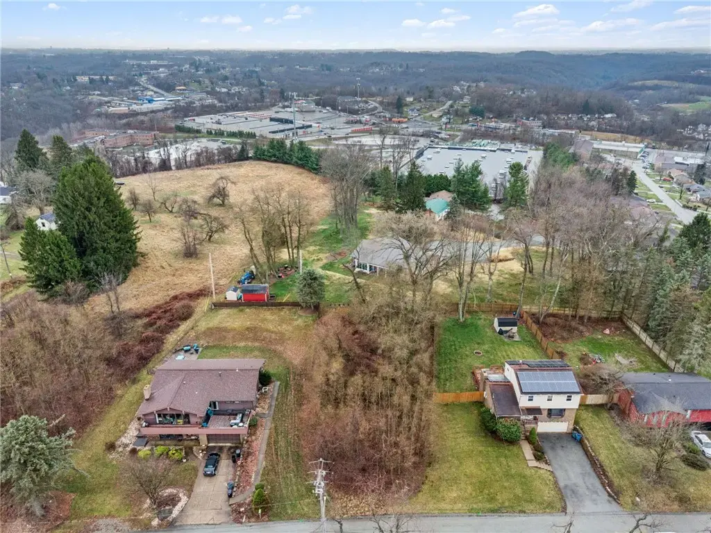 1810 Naser Road , N Versailles