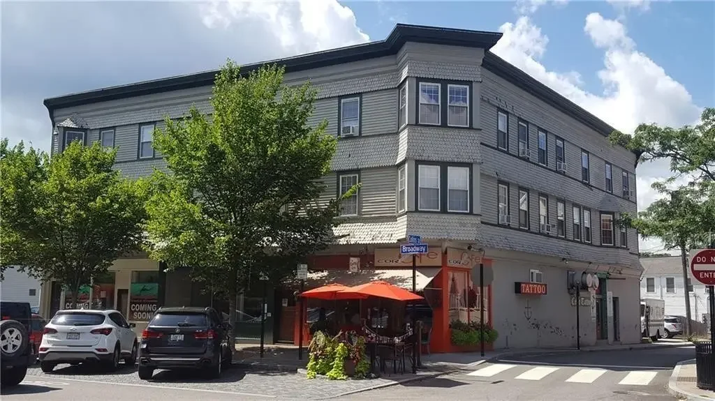 102 Broadway # 2b, Newport