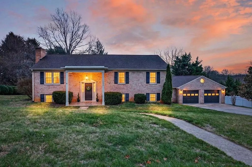 224 Meadowbrook Rd, Staunton