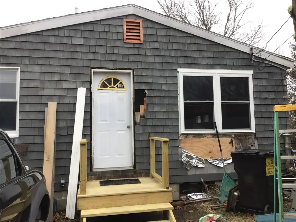 41 Enfield Ave, North Kingstown