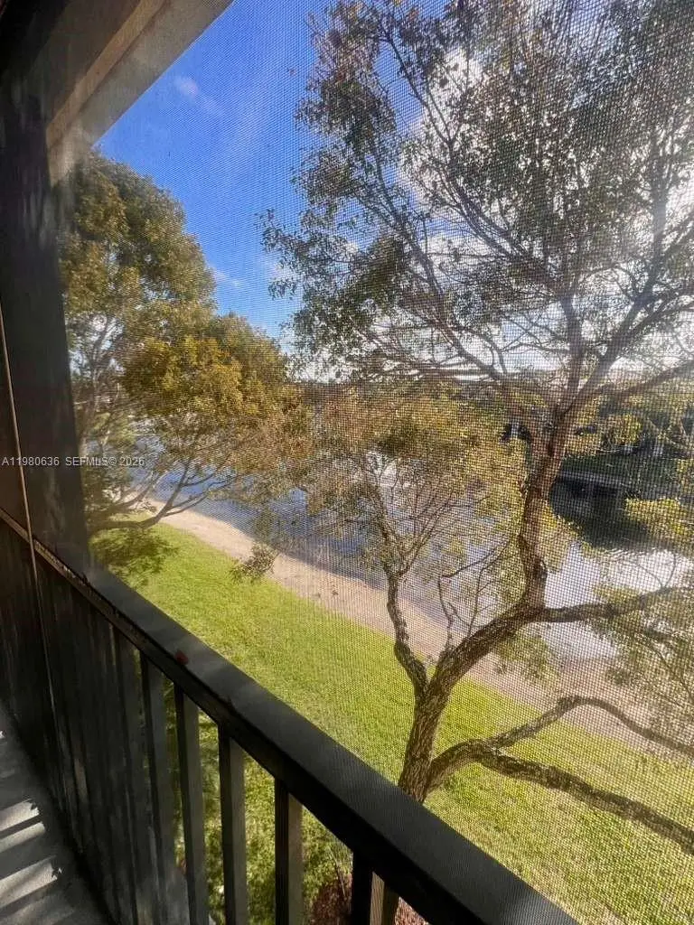 Photo of Listing #A11980636