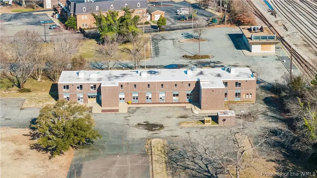 9302 Warwick Boulevard, Newport News