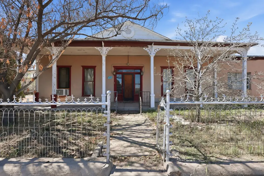 303 Eaton Avenue, Socorro