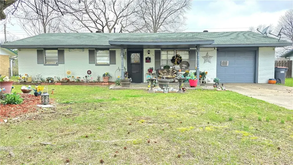 718 Morrison Place, Springdale