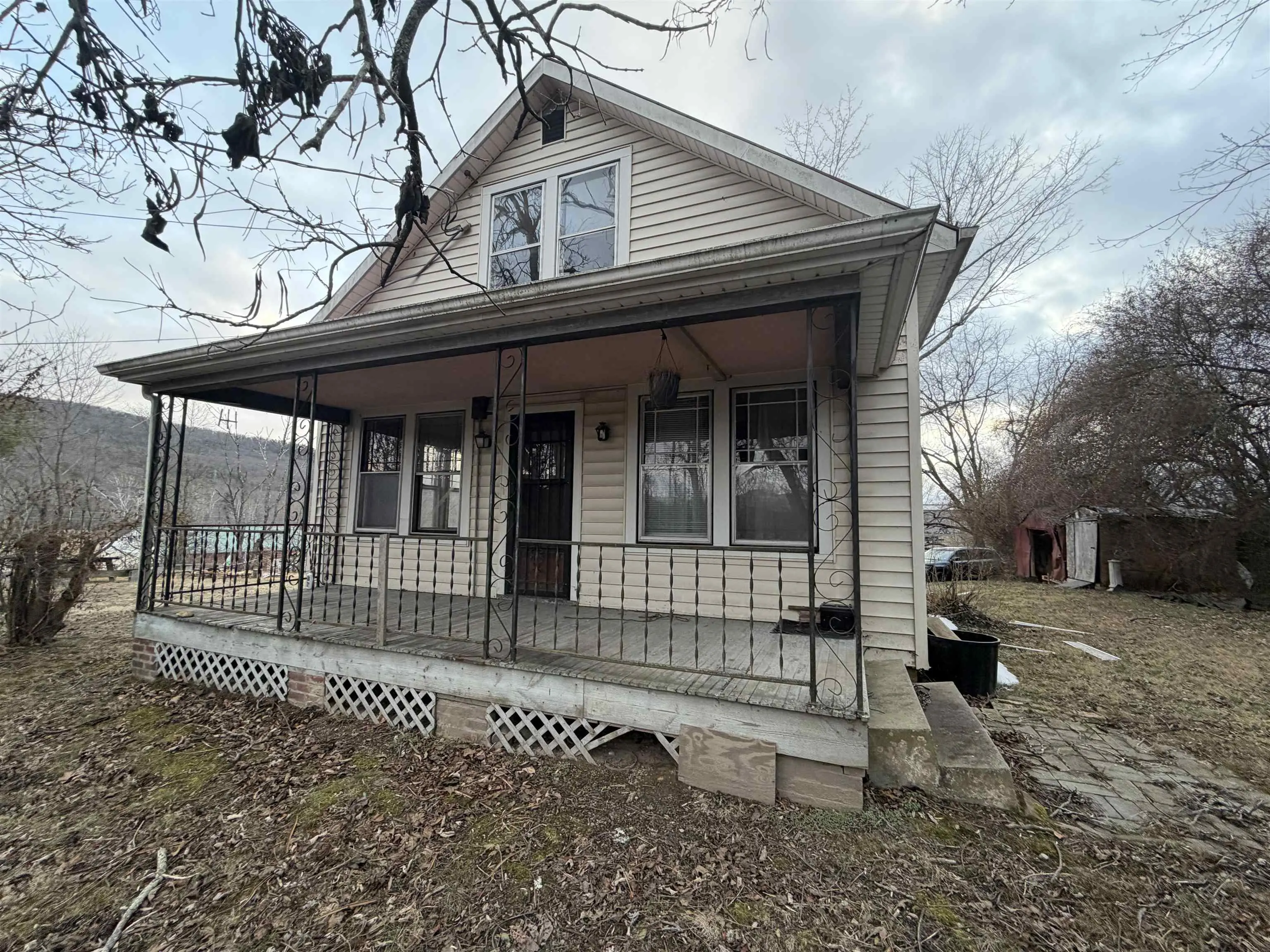 39 Church Hill Rd, Goshen