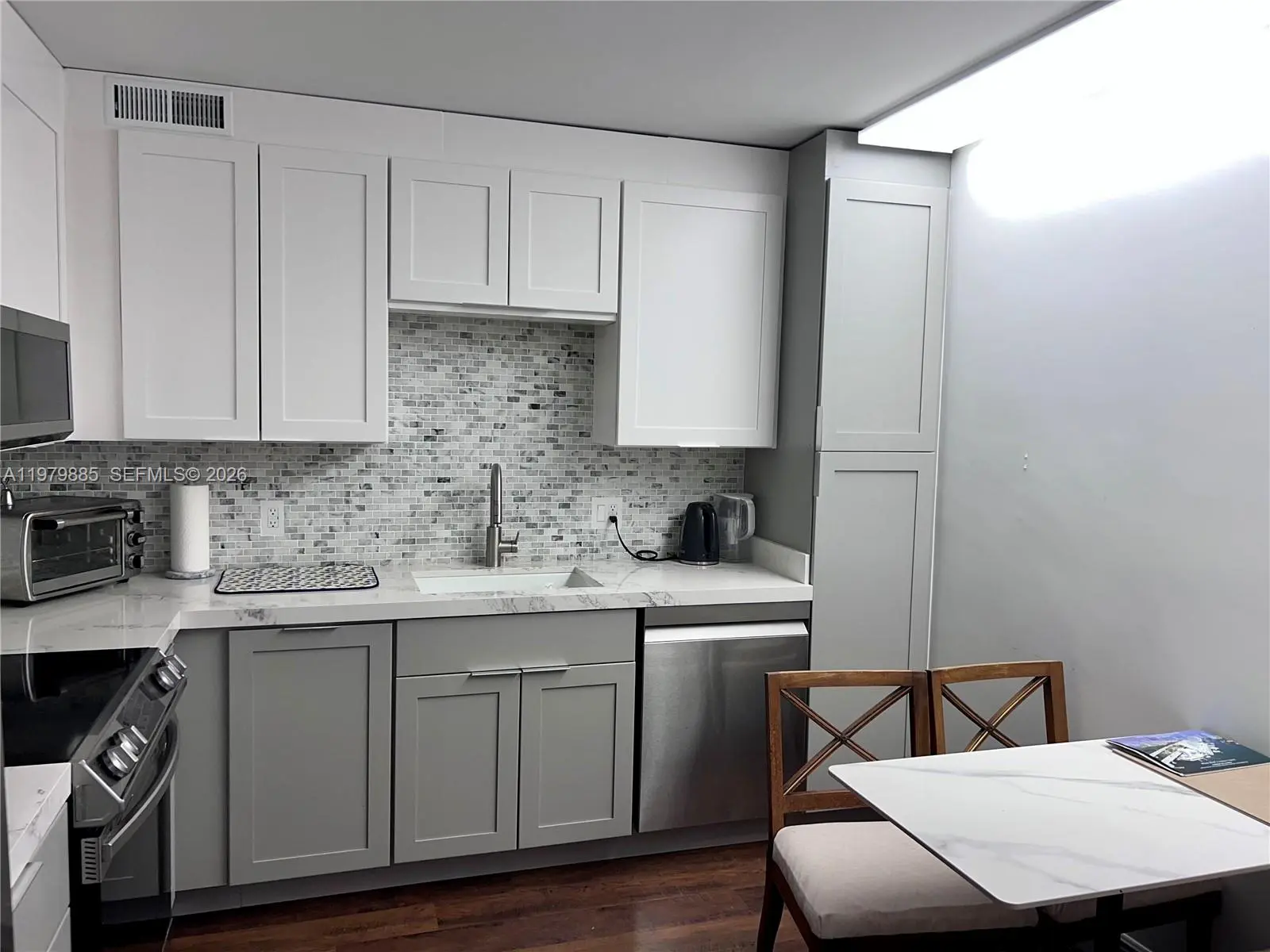 Photo of Listing #A11979885