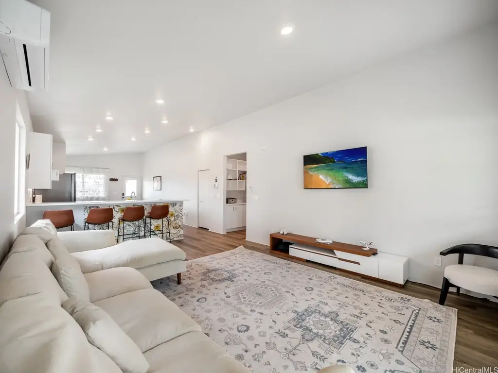 91-4092 Hikuha Street, Kapolei