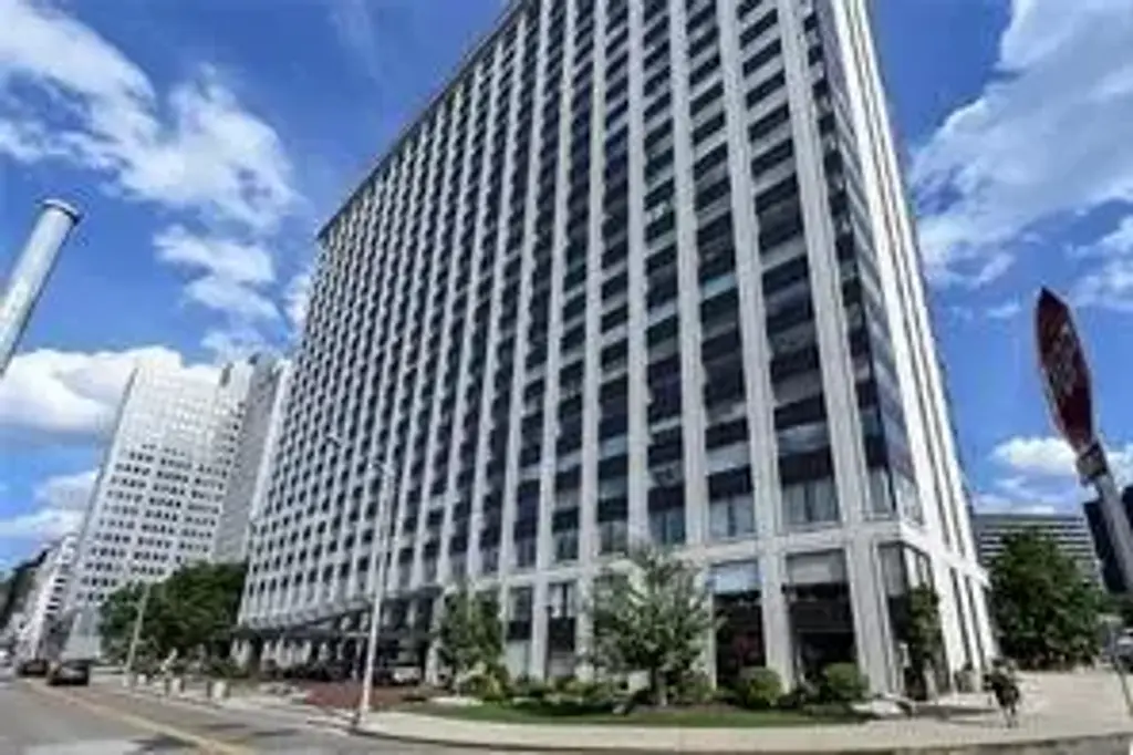 320 Fort Duquesne Boulevard 12m, Downtown Pgh