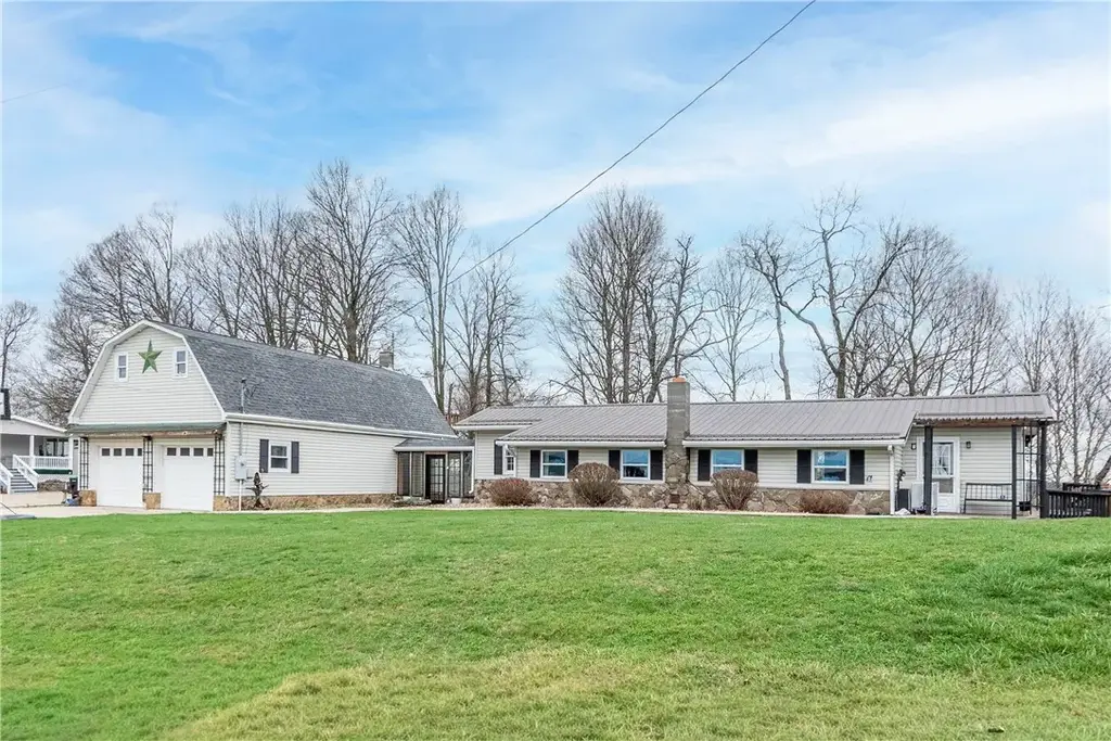 320 Deerfield Road, South Franklin