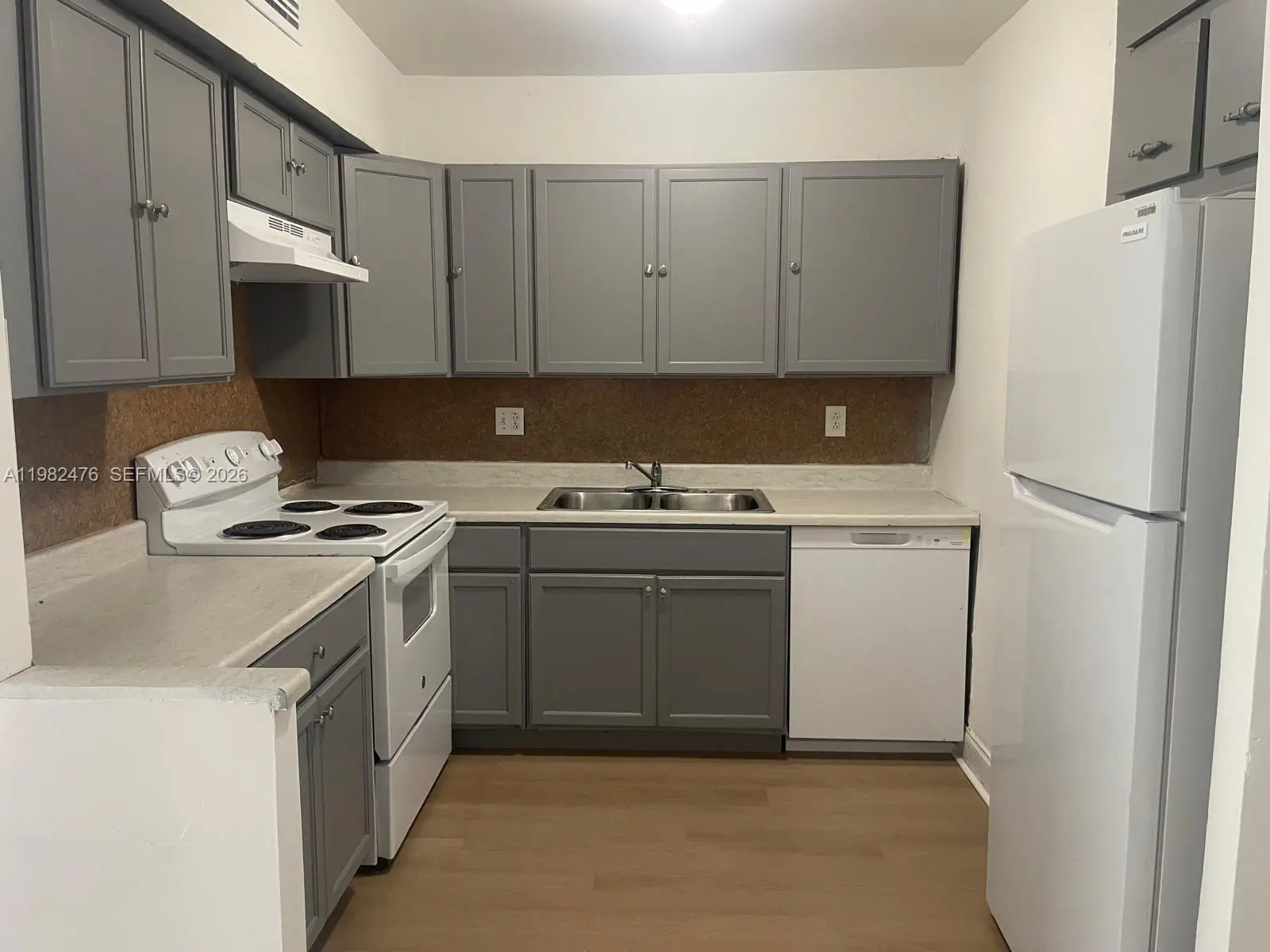 Photo of Listing #A11982476