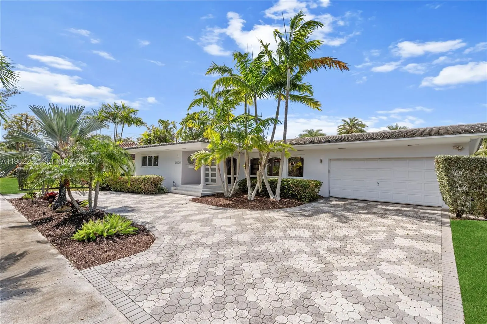 Photo of Listing #A11982292