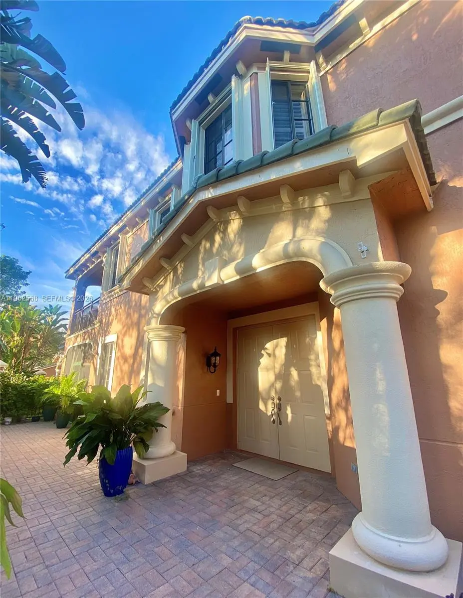 Photo of Listing #A11982568