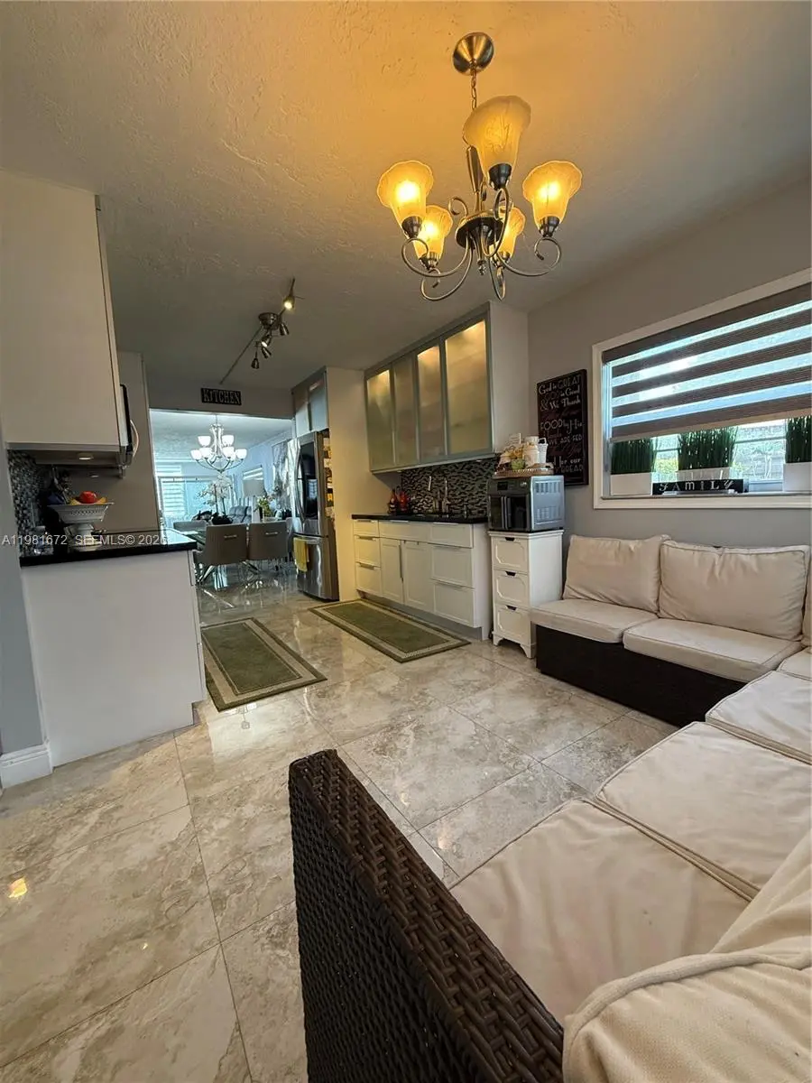 Photo of Listing #A11981672