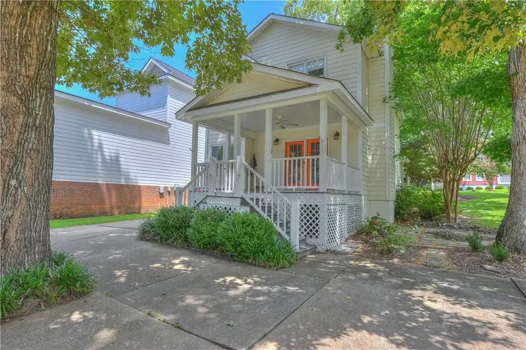 125 Charleston Pl, Auburn