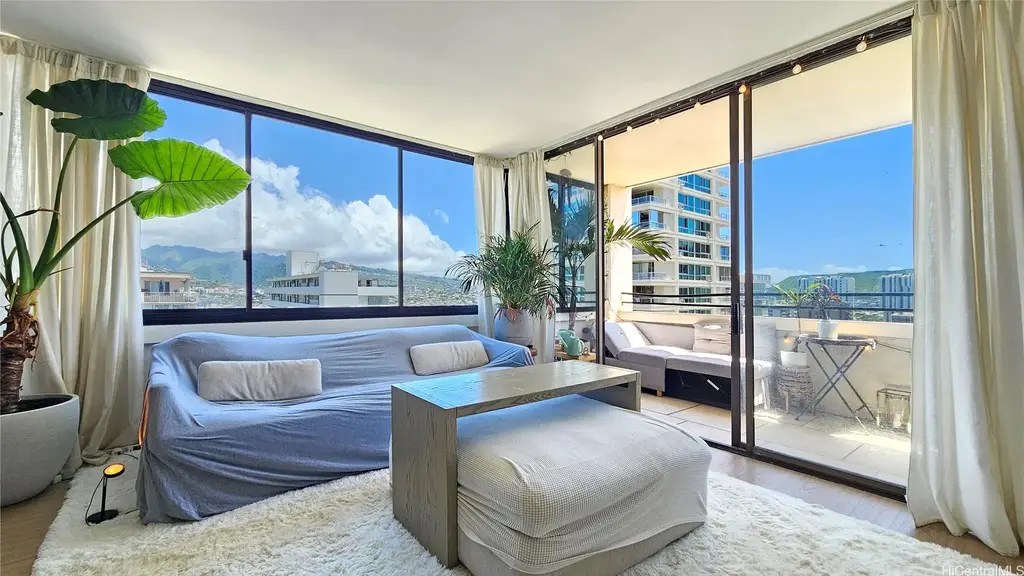(unit #2202) 2410 Cleghorn Street, Honolulu