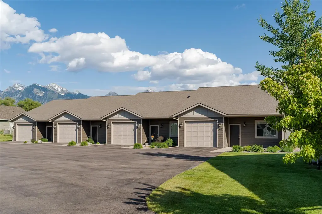 625 Eisenhower Street Se 625, Ronan