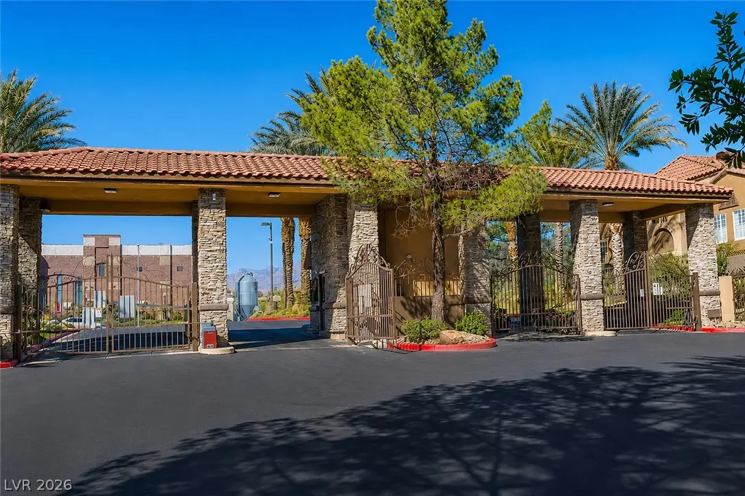 2200 S Fort Apache Road 2032, Las Vegas