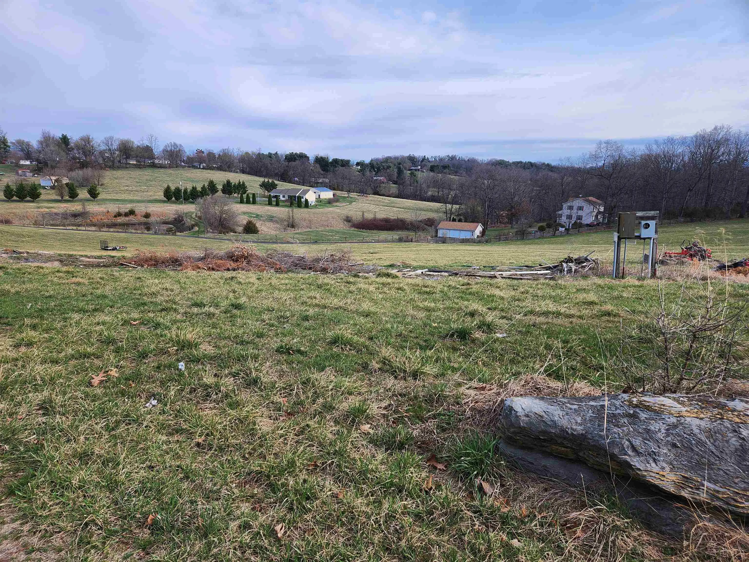 2110 Skippie Ln, Broadway