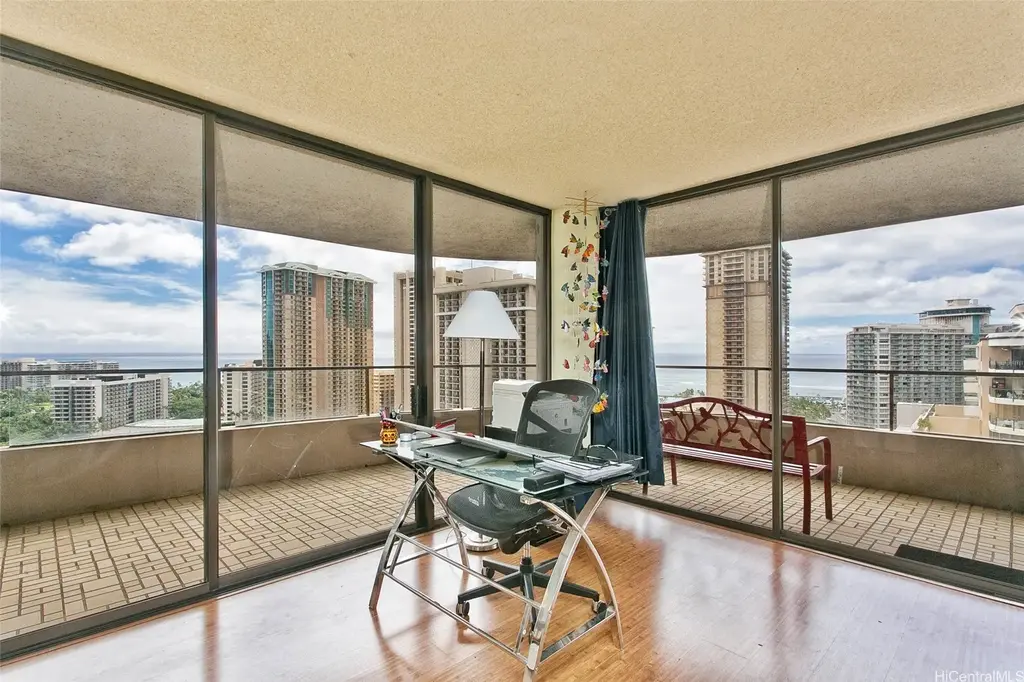 (unit #25a) 1910 Ala Moana Boulevard, Honolulu