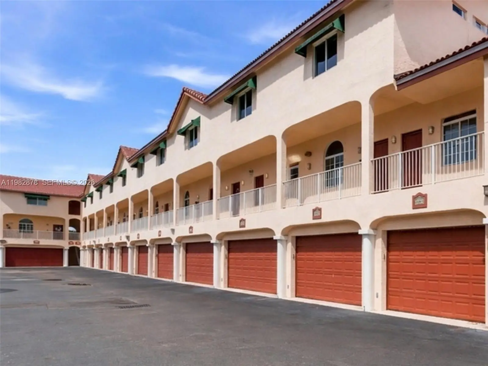 Photo of Listing #A11982878