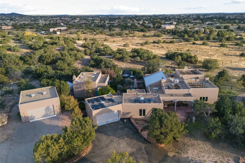 5 Montana Court, Santa Fe