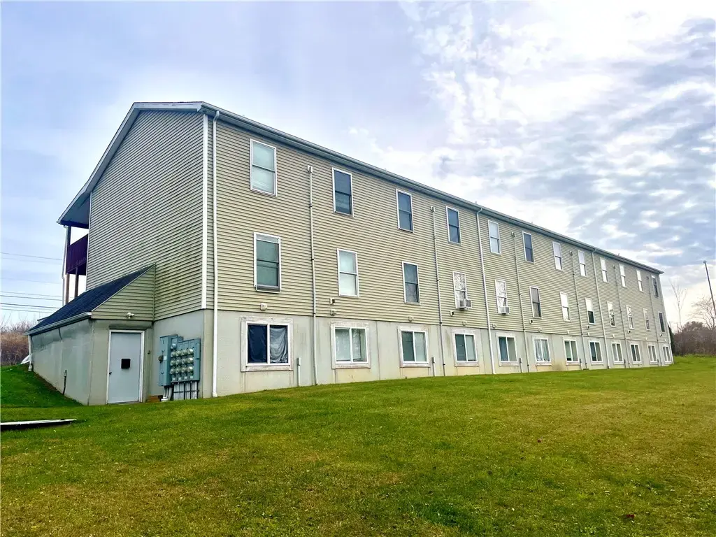 321 Grove City Road, Slippery Rock Boro