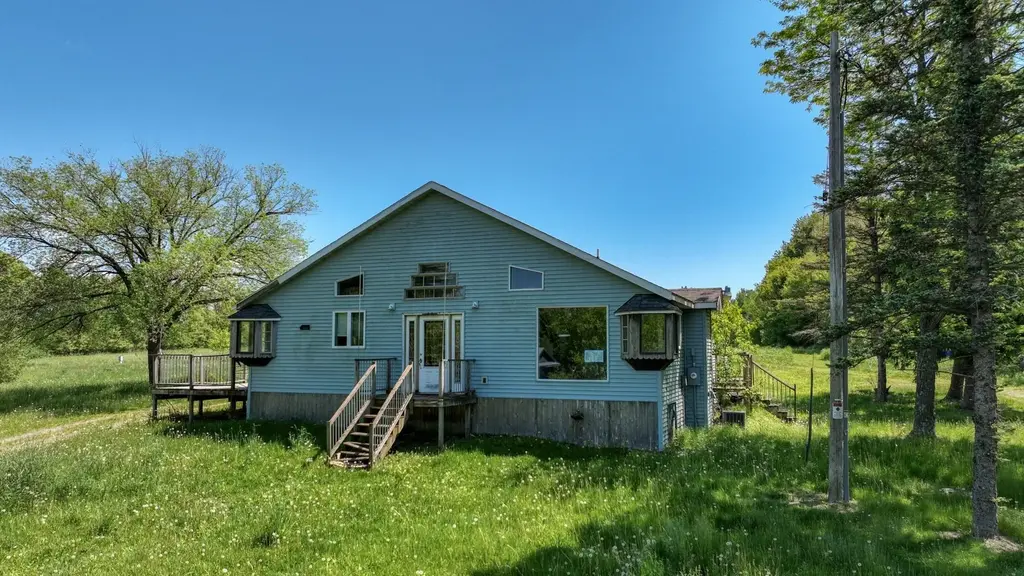 644 E Main Street, Fairchild