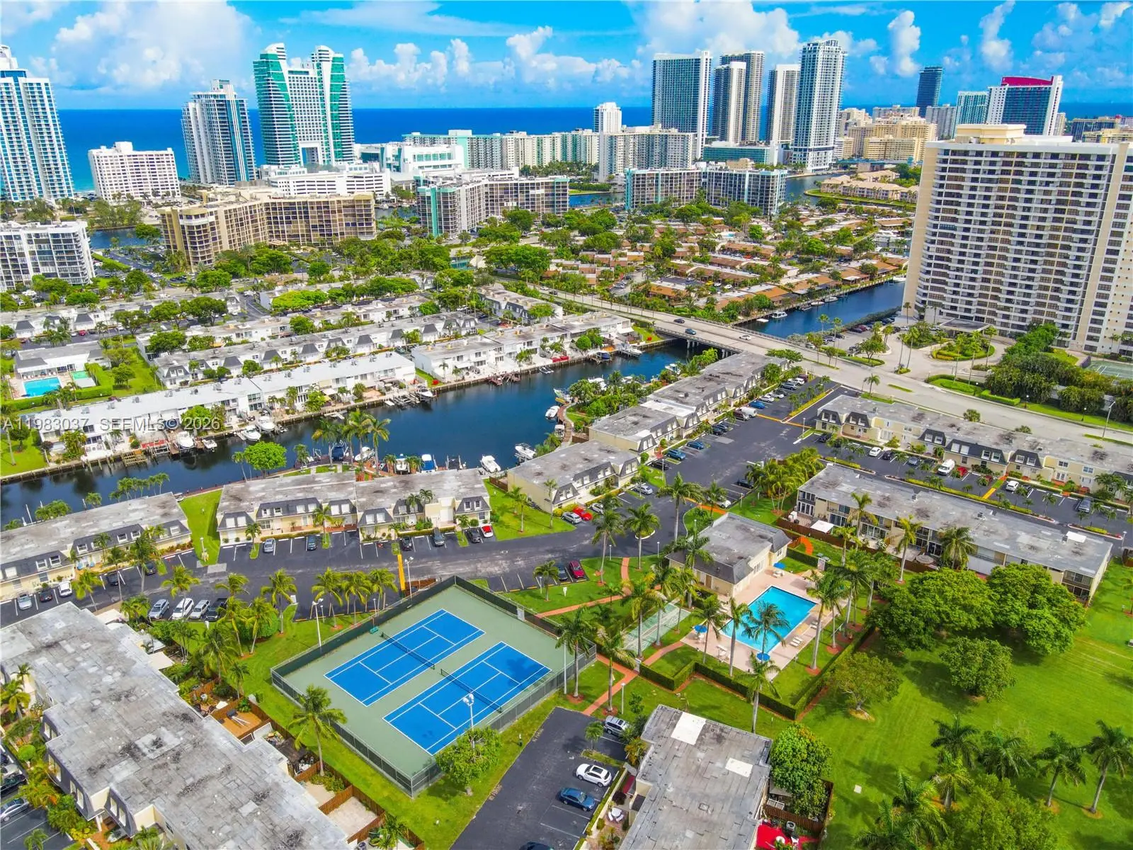 Photo of Listing #A11983037