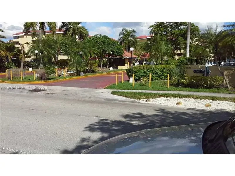 Photo of Listing #A11975714